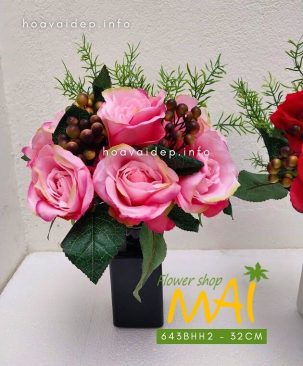 Bó hoa hồng và trái giả 643BHH2