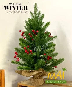 Cây thông Noel nhỏ để bàn có trái đỏ 223EL